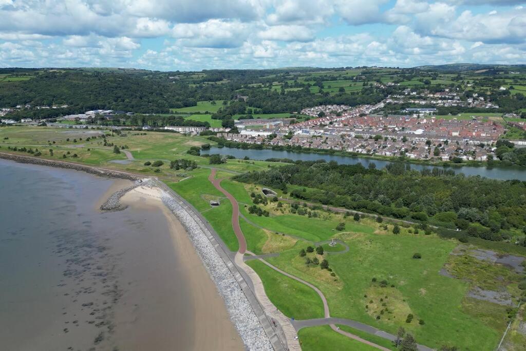 Coastal Retreat In Carmarthenshire Villa ลาแนคลี ภายนอก รูปภาพ