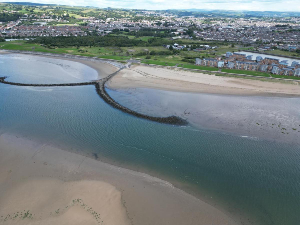 Coastal Retreat In Carmarthenshire Villa ลาแนคลี ภายนอก รูปภาพ